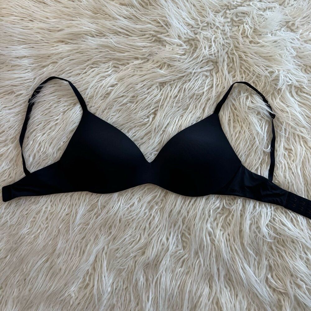 Skims Wireless Form Push Up Plunge Bra Onyx Size 32D